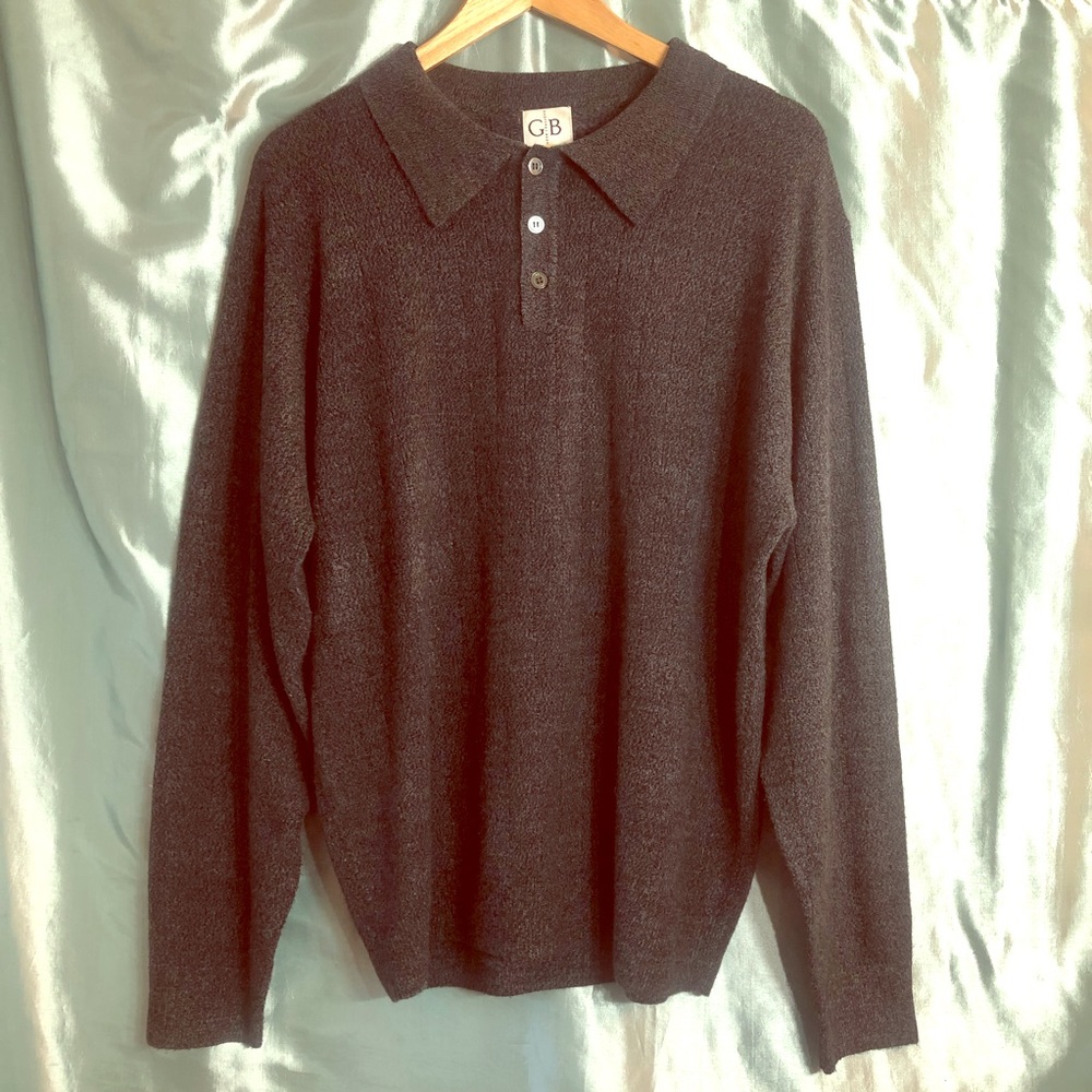 NWOT Geoffrey Beene gray 3 button light sweater, L